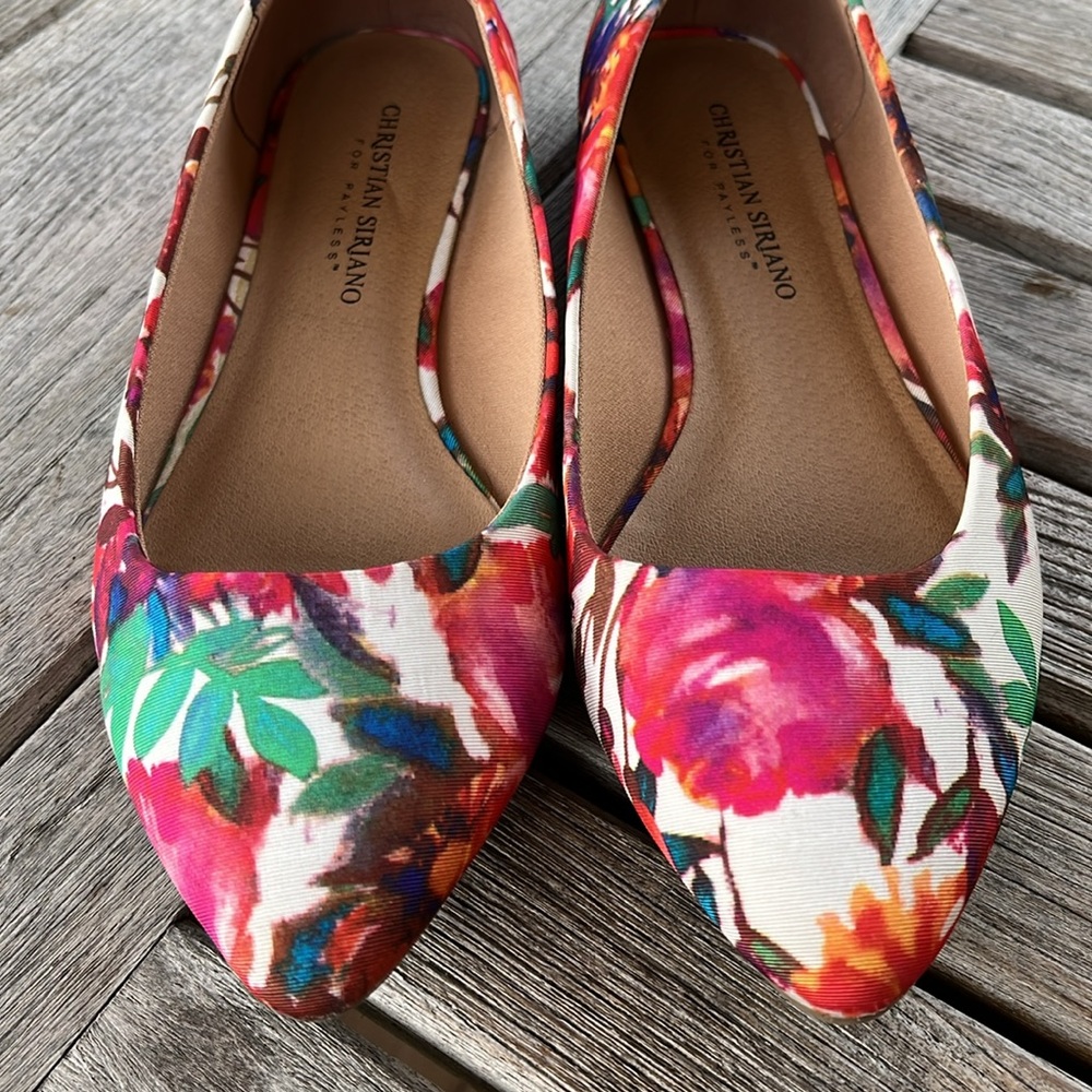 Christian Siriano Pink & Green Floral Pointed Flats - Picture 11 of 13